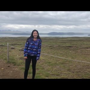 Meet your Posher, Melia